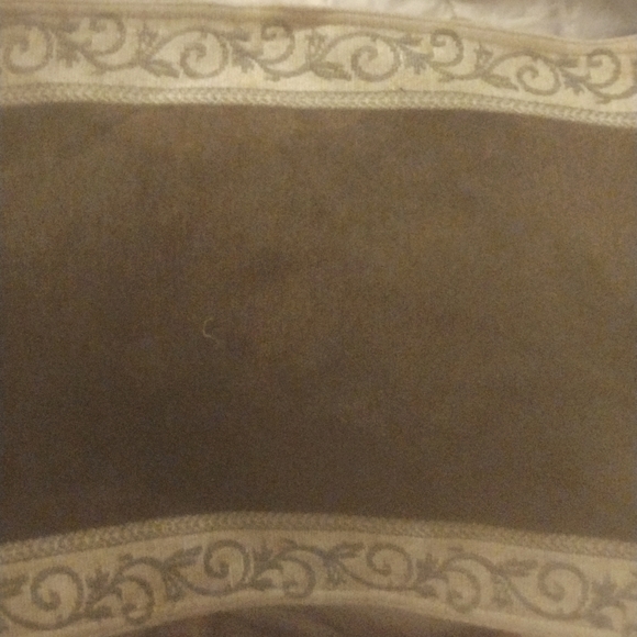 Table runner - Picture 1 of 1